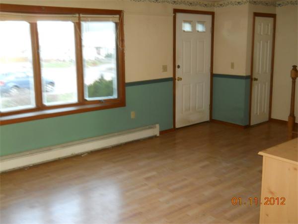 23 Meadow Road, Unit 23 Uxbridge, MA 01569 - Photo 5 of 9 Gallery Image 5