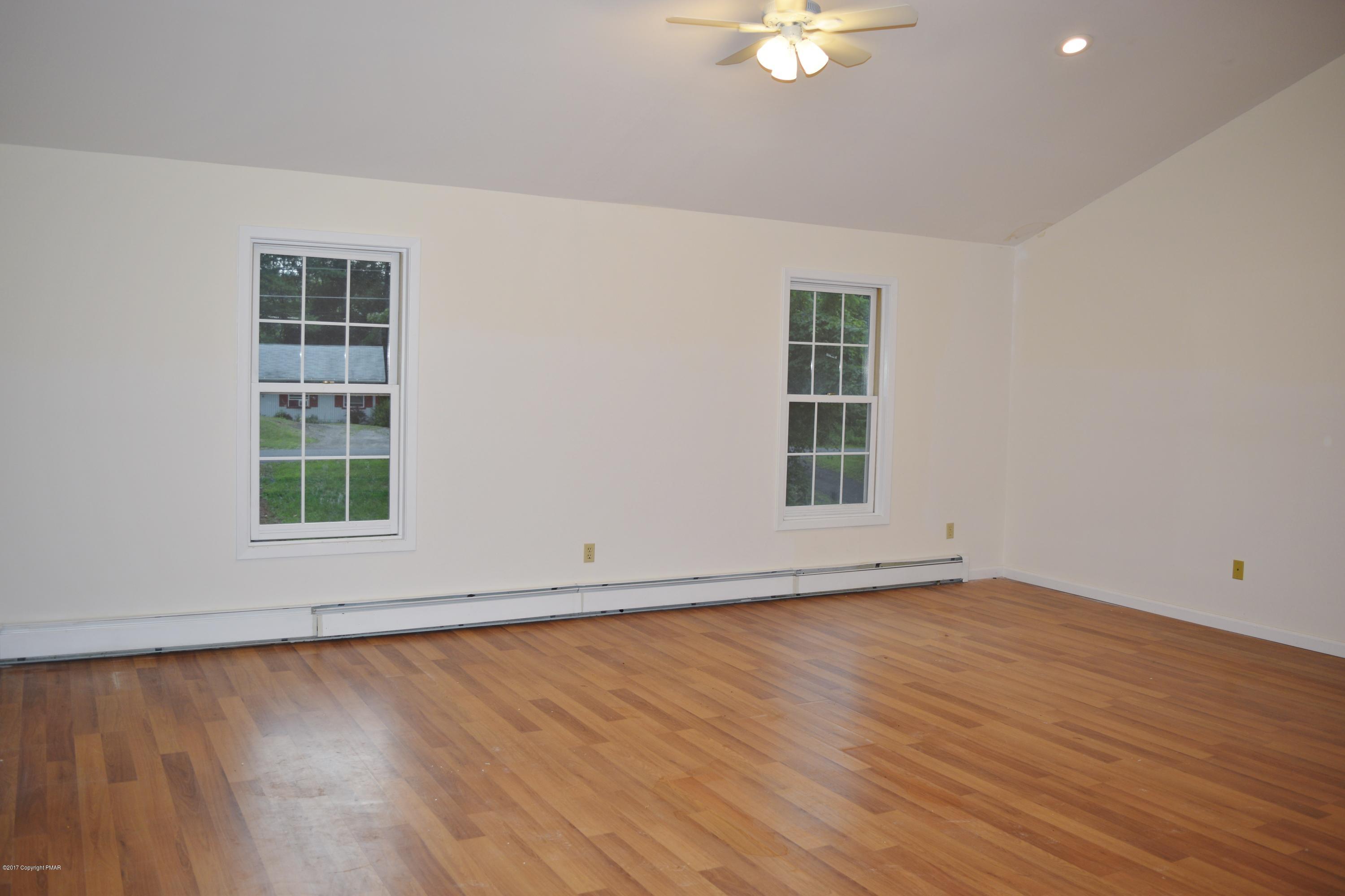 5108 Pine Ridge Road North East Stroudsburg, PA 18302 - Photo 17 of 48 Family Room