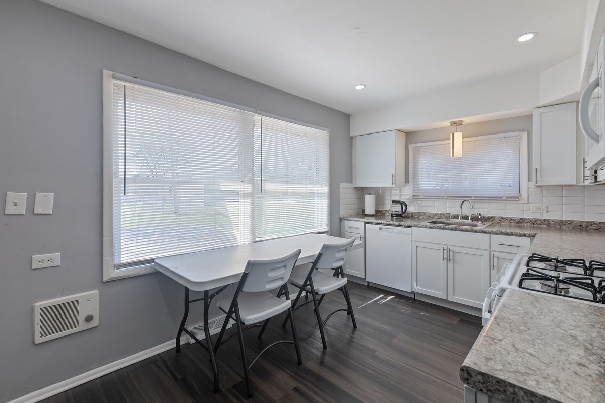 3145 Nottingham Avenue Markham, IL 60428 - Photo 5 of 12