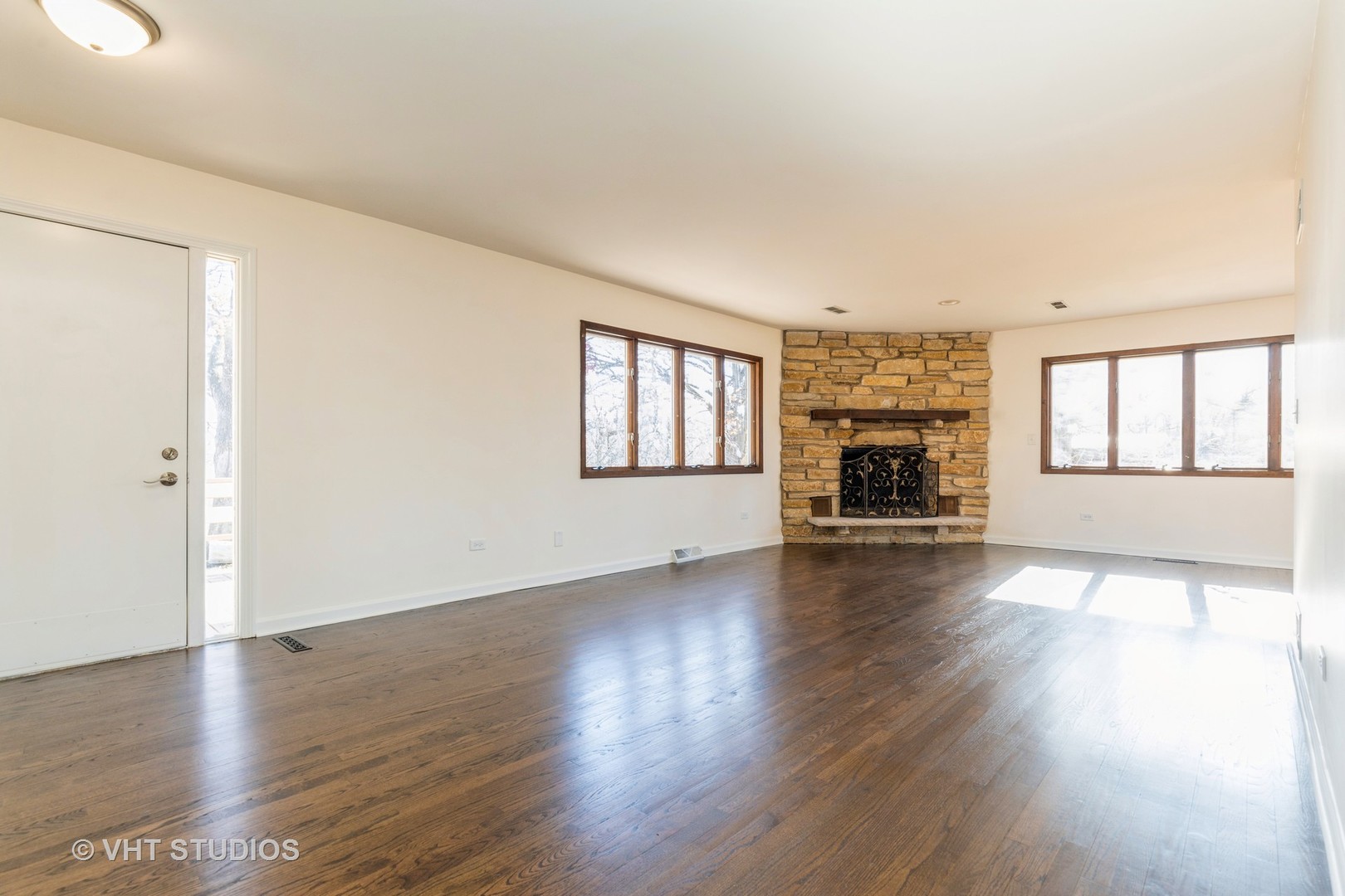 9802 Clark Road Richmond, IL 60071 - Photo 4 of 13 Gallery Image 4
