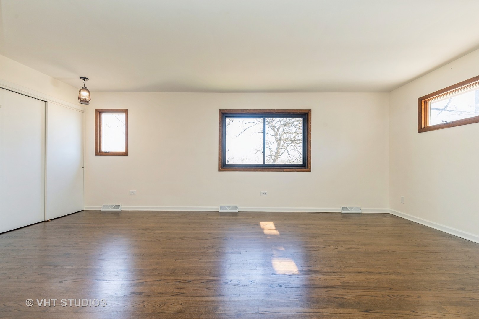 9802 Clark Road Richmond, IL 60071 - Photo 7 of 13 Gallery Image 7