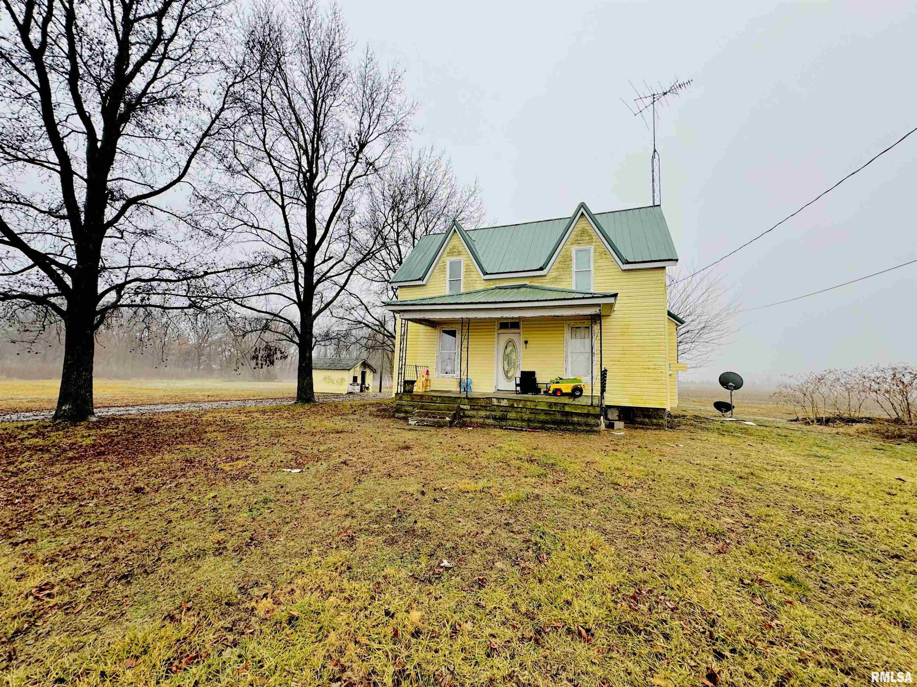 1266 Walnut Hill Road Centralia, IL 62801 - Photo 2 of 9