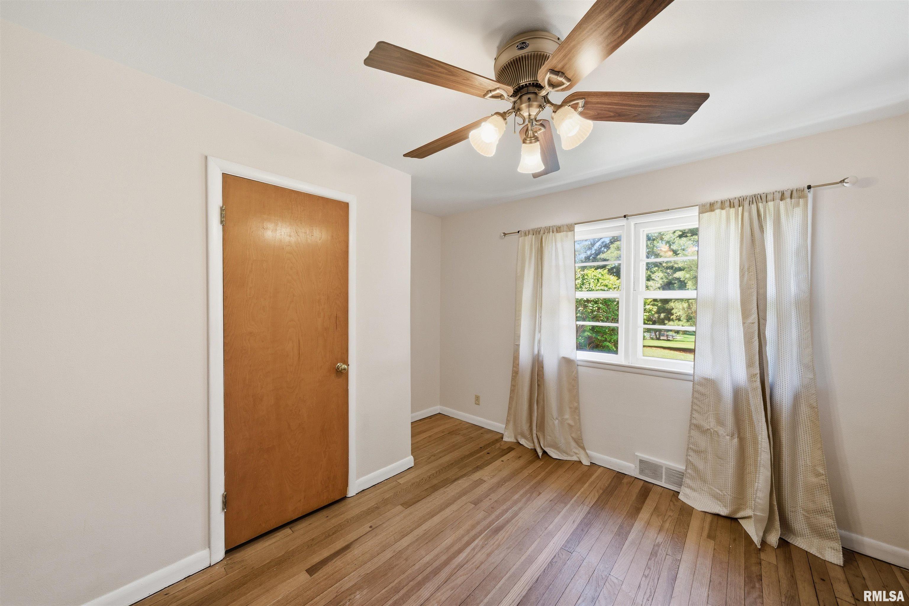 5203 North Sheridan Road Peoria, IL 61614 - Photo 21 of 31