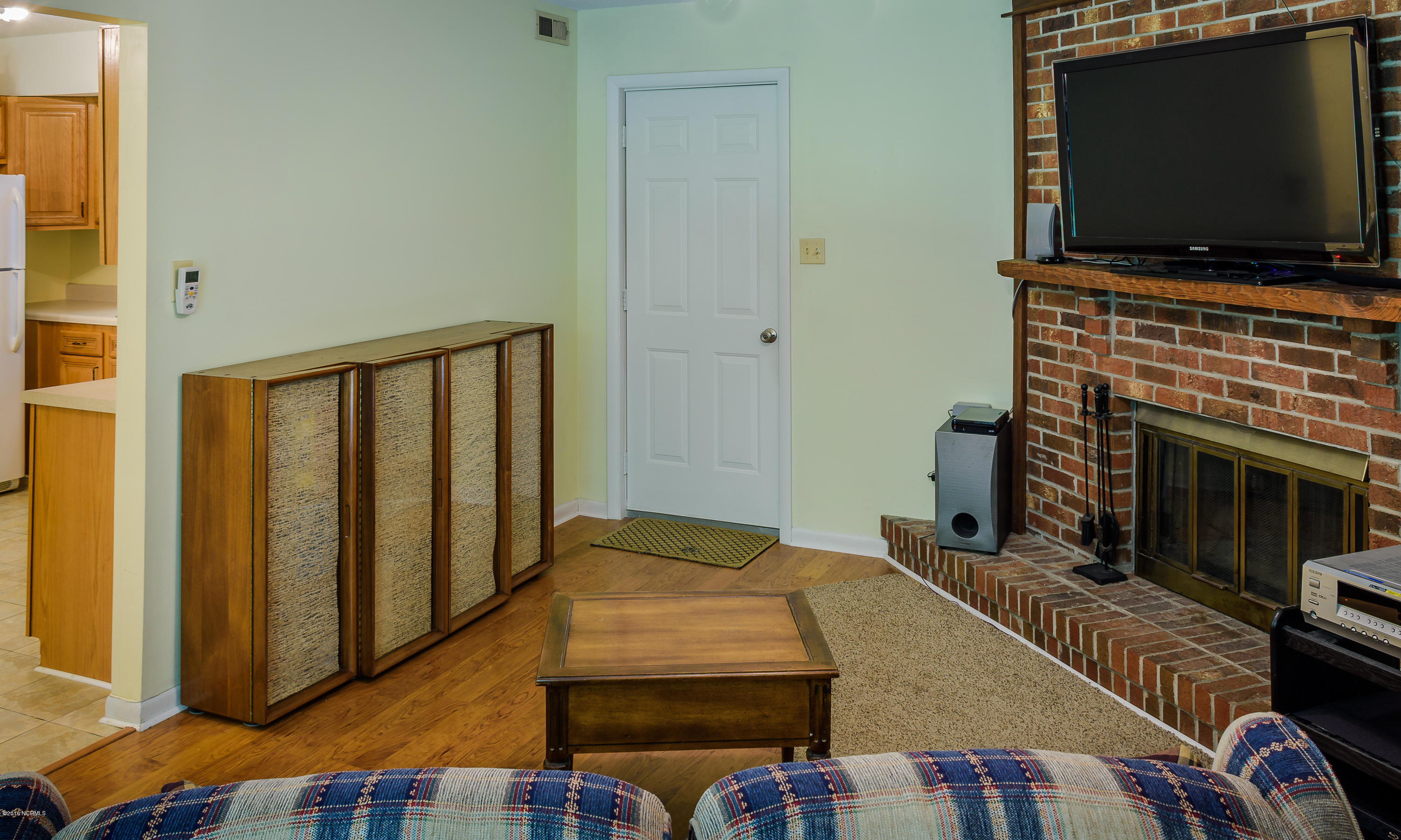116 Balsam Road Jacksonville, NC 28546 - Photo 15 of 27 (15 of 27) Diane Castro_116 Balsam Rd-16