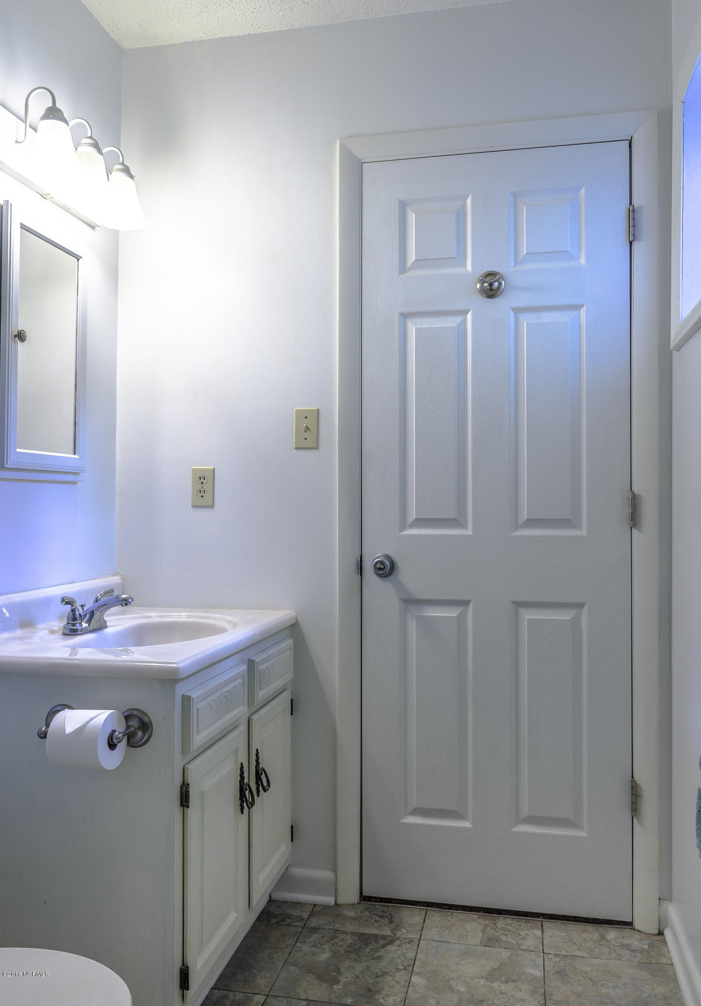 116 Balsam Road Jacksonville, NC 28546 - Photo 20 of 27 (20 of 27) Diane Castro_116 Balsam Rd-16