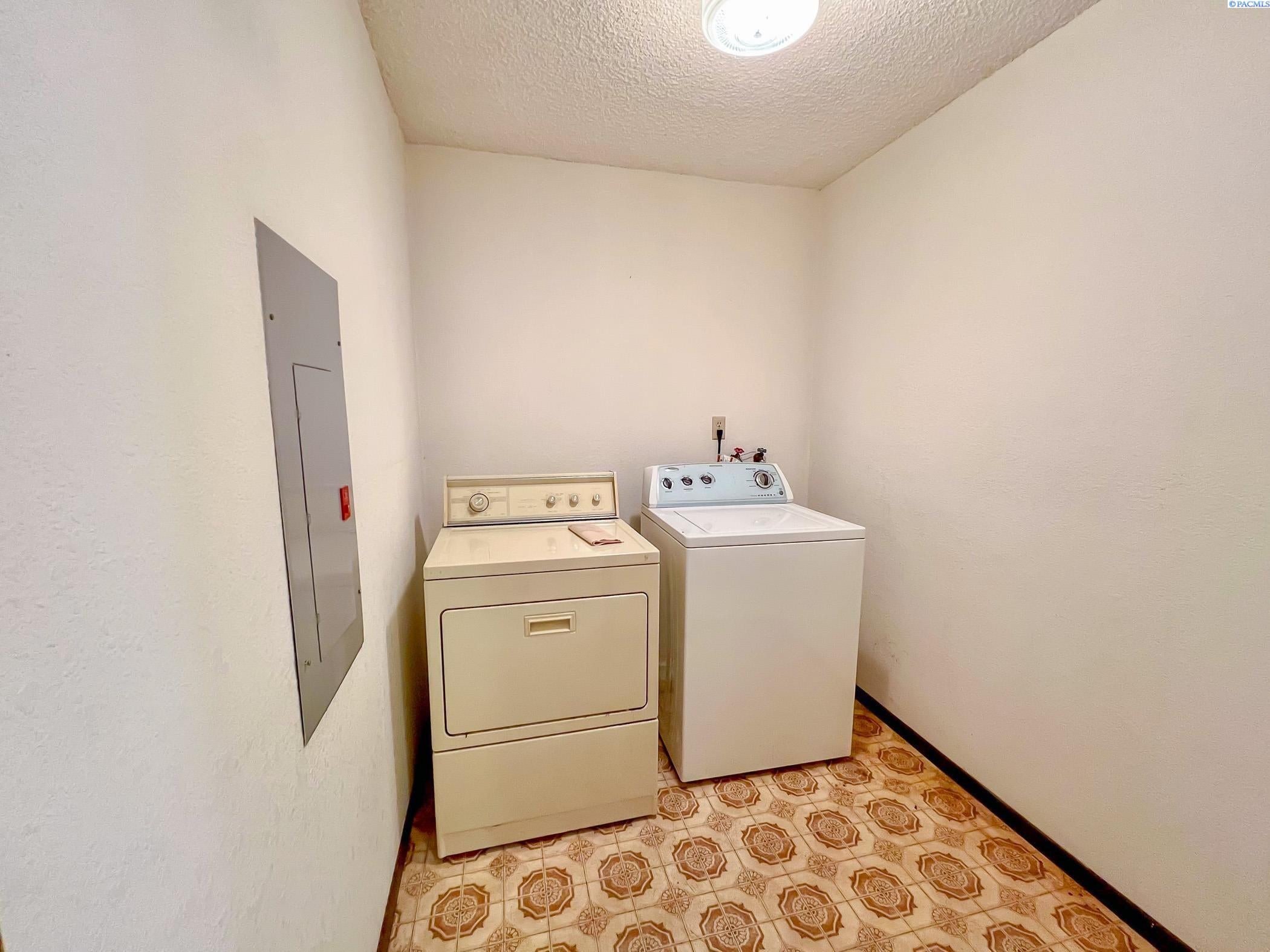 712 A Cemetery Road Sunnyside, WA 98944 - Photo 13 of 17 Gallery Image 13