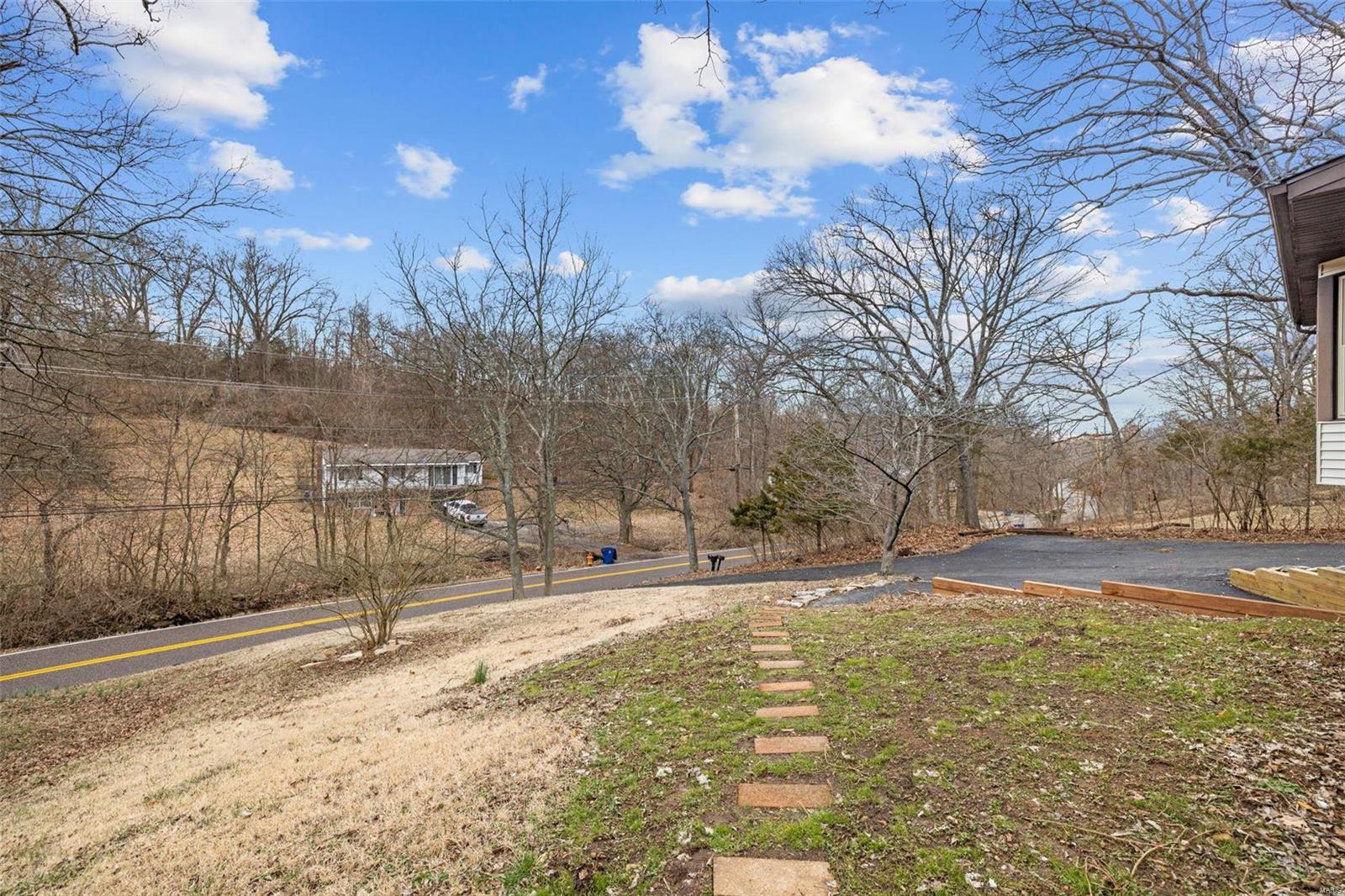 6310 Heintz Road St. Louis, MO 63129 - Photo 3 of 51