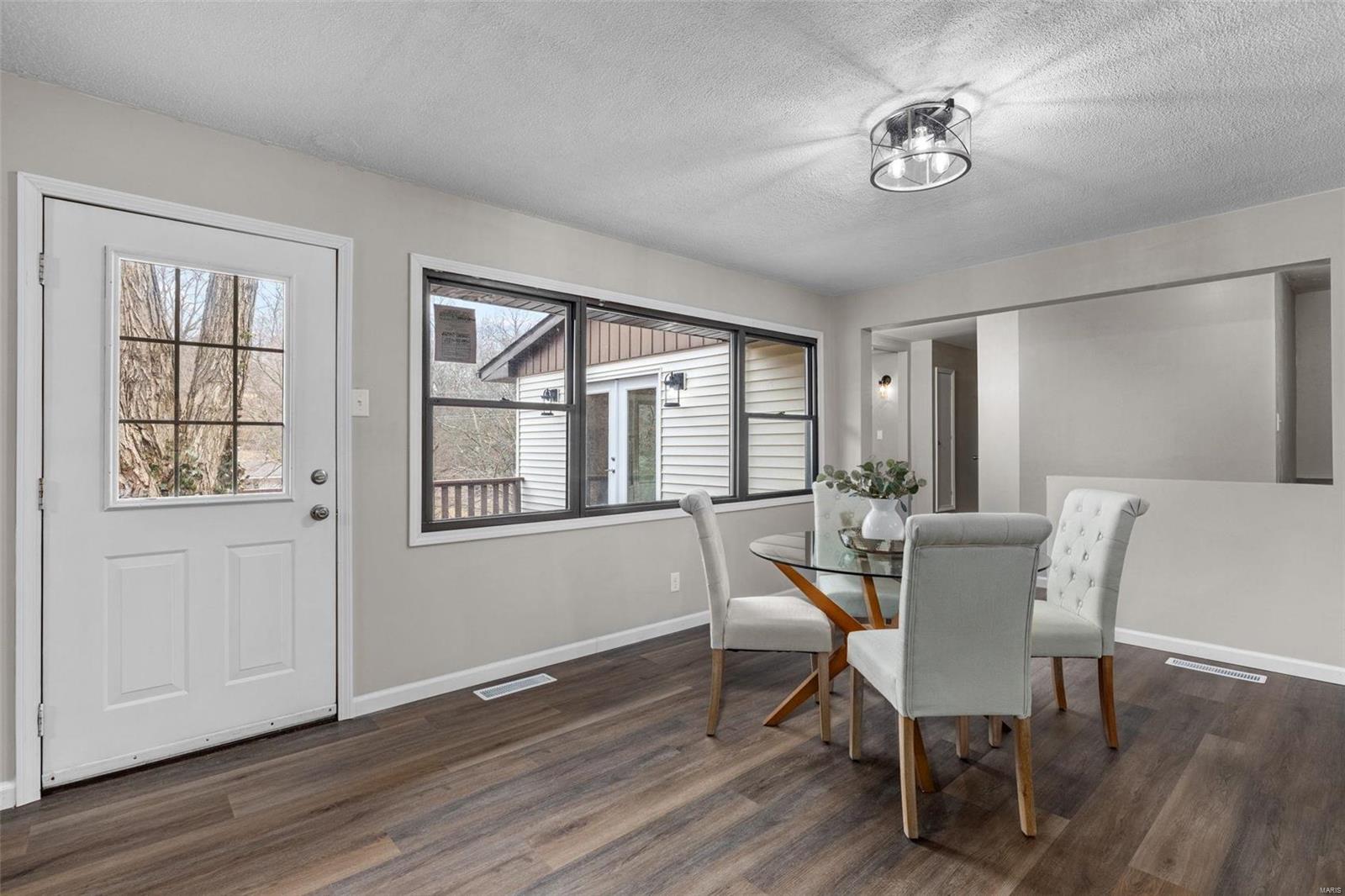 6310 Heintz Road St. Louis, MO 63129 - Photo 5 of 51
