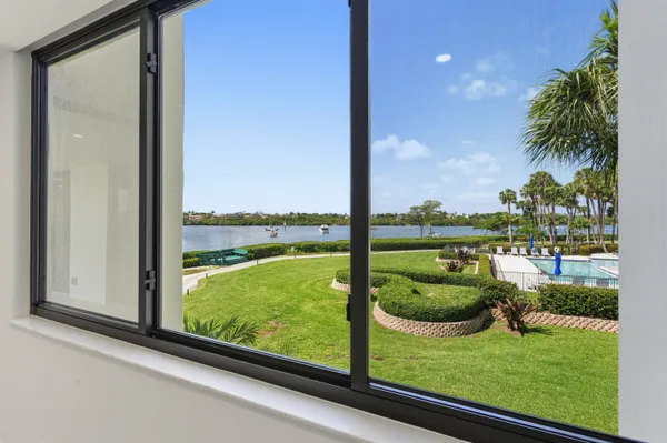 $1,389,999 | 1000 North Us Highway, Unit BE205, Jupiter, FL 33477
