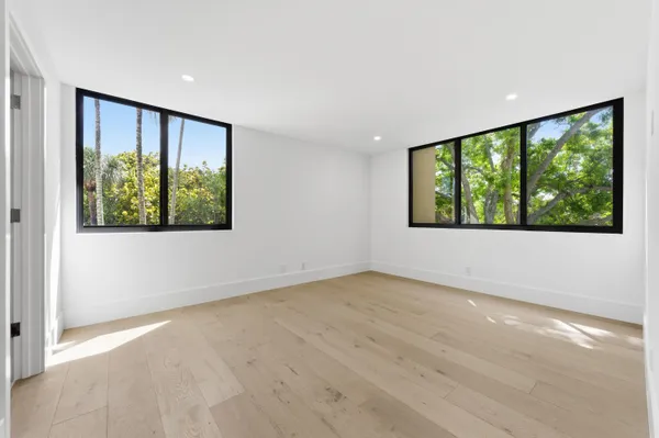 $1,389,999 | 1000 North Us Highway, Unit BE205, Jupiter, FL 33477