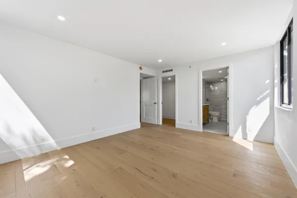 $1,389,999 | 1000 North Us Highway, Unit BE205, Jupiter, FL 33477