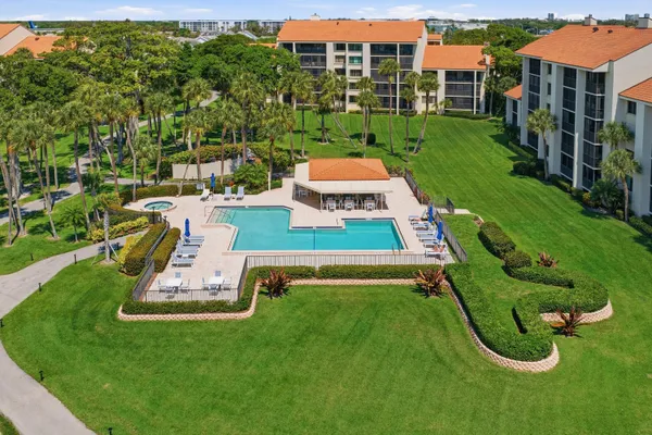$1,389,999 | 1000 North Us Highway, Unit BE205, Jupiter, FL 33477