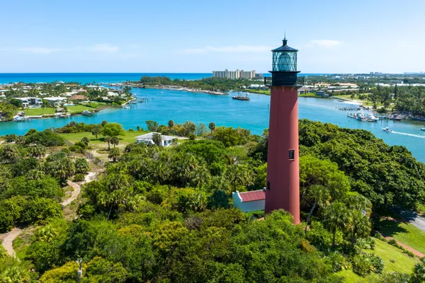 $1,389,999 | 1000 North Us Highway, Unit BE205, Jupiter, FL 33477