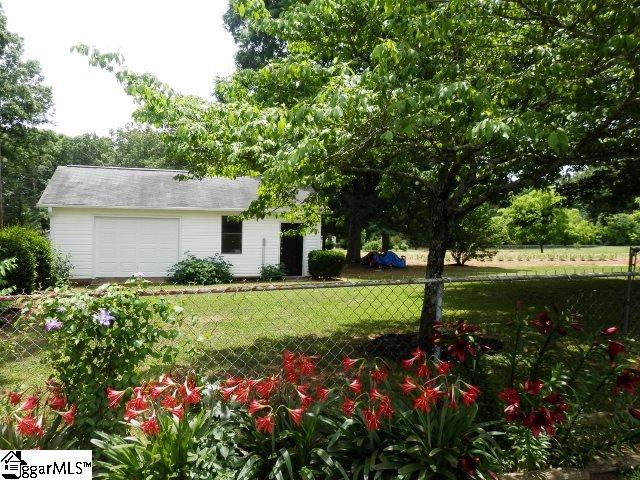 161 Rices Creek Road Liberty, SC 29657 - Photo 8 of 36