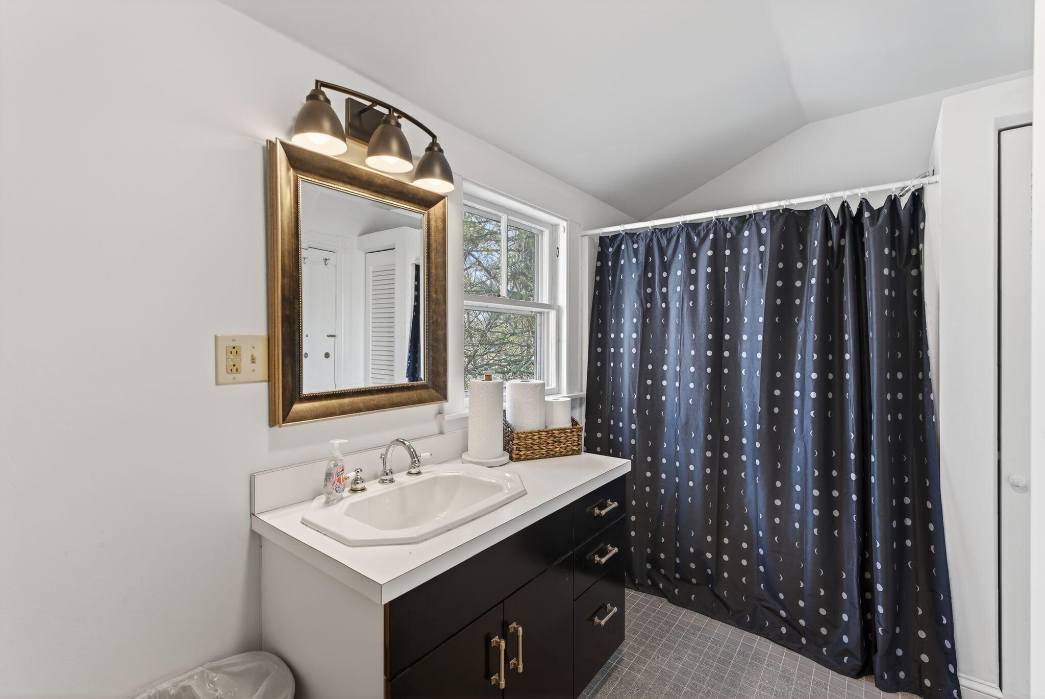 133 Gray Road Falmouth, ME 04105 - Photo 31 of 46 31_DSC02619