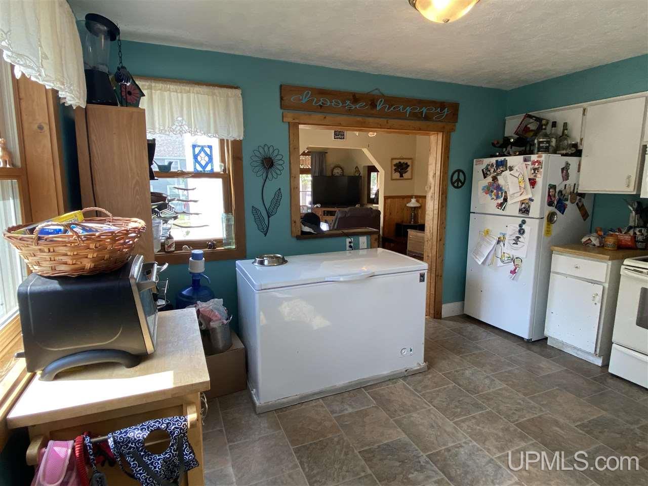 325 West Ridge Street Ishpeming, MI 49849 - Photo 7 of 57