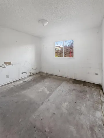 $183,000 | 1372 East Laroda Circle, Reedley, CA 93654