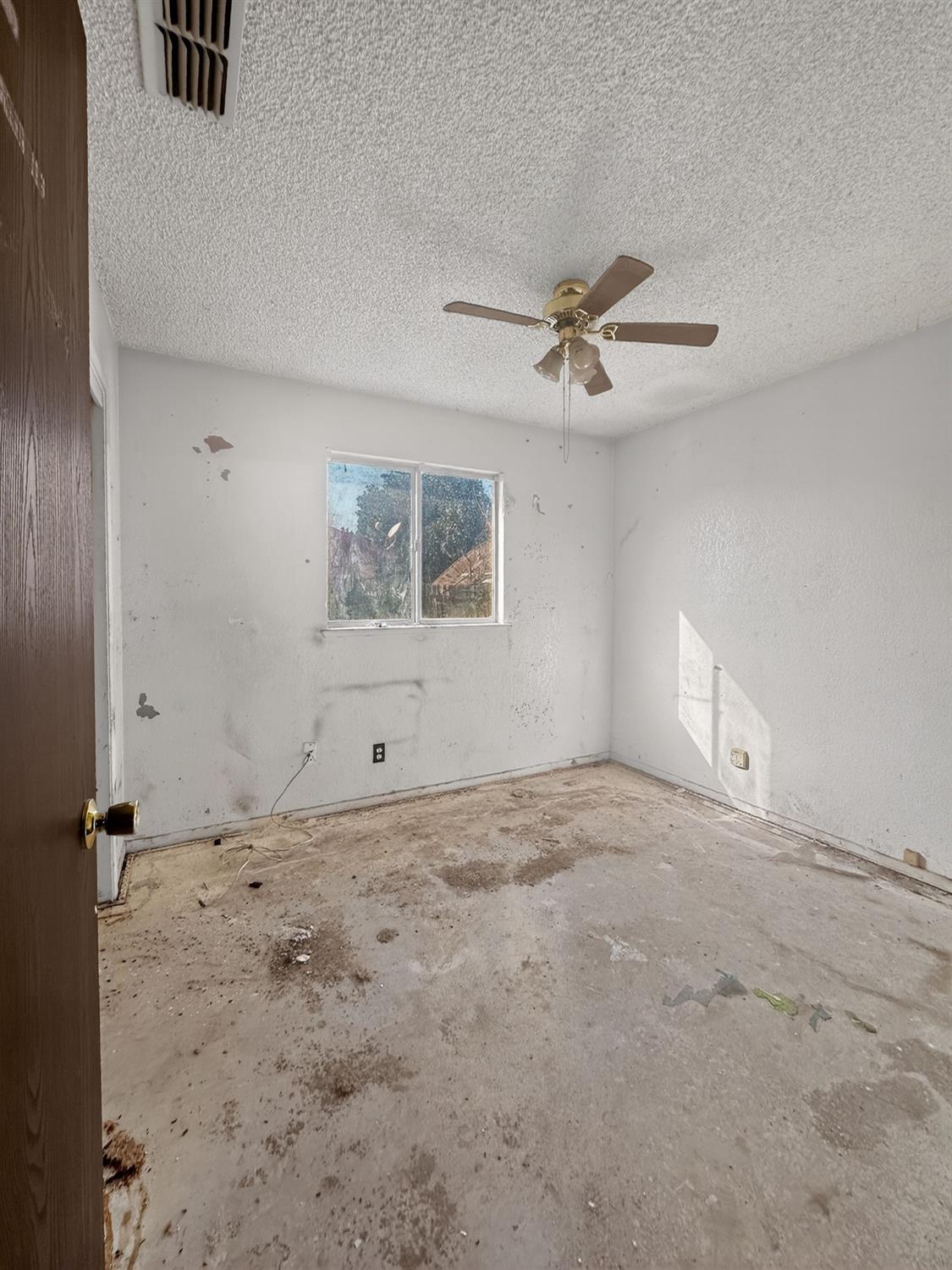 1372 East Laroda Circle Reedley, CA 93654 - Photo 13 of 22