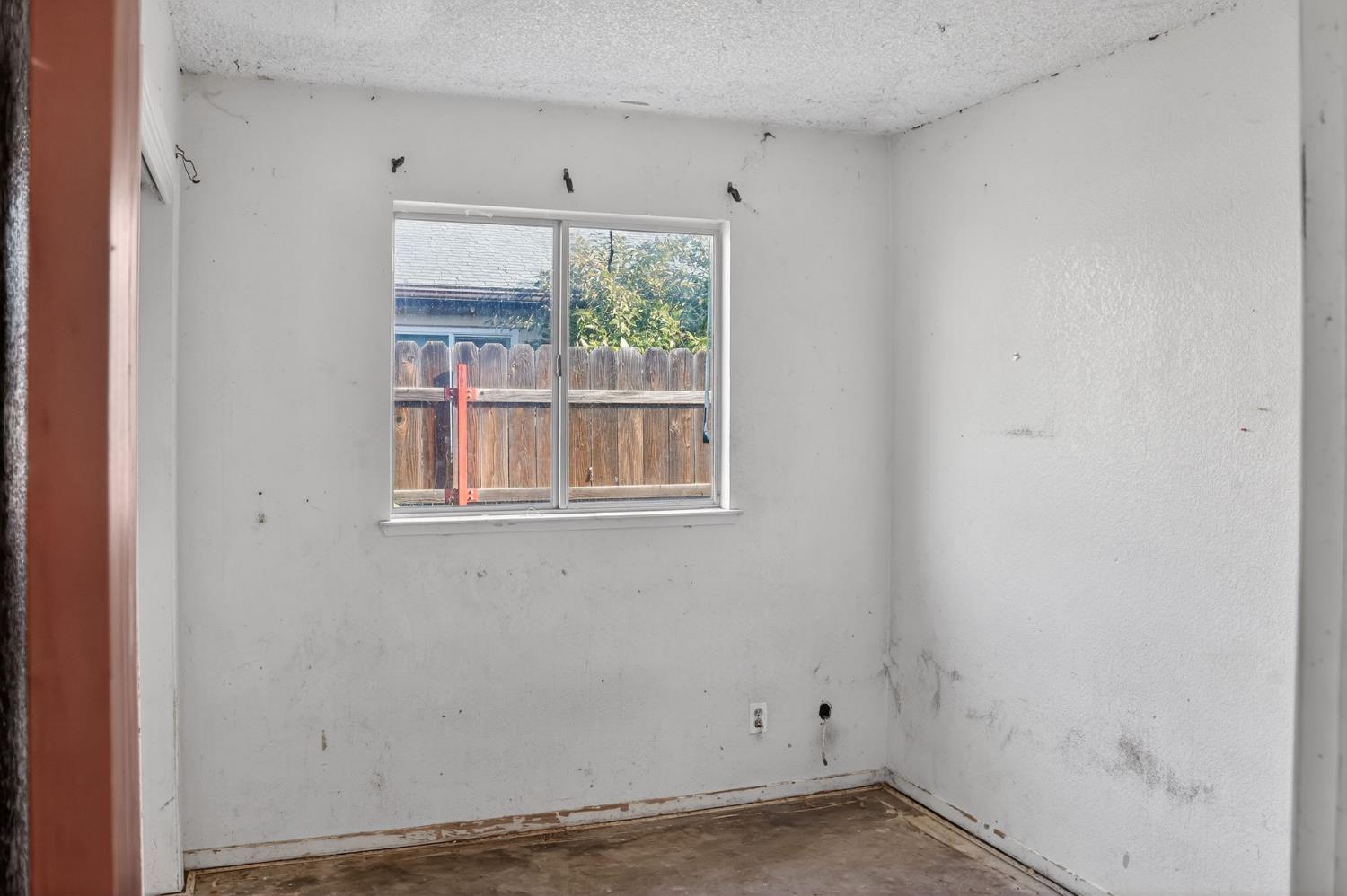 1372 East Laroda Circle Reedley, CA 93654 - Photo 14 of 22