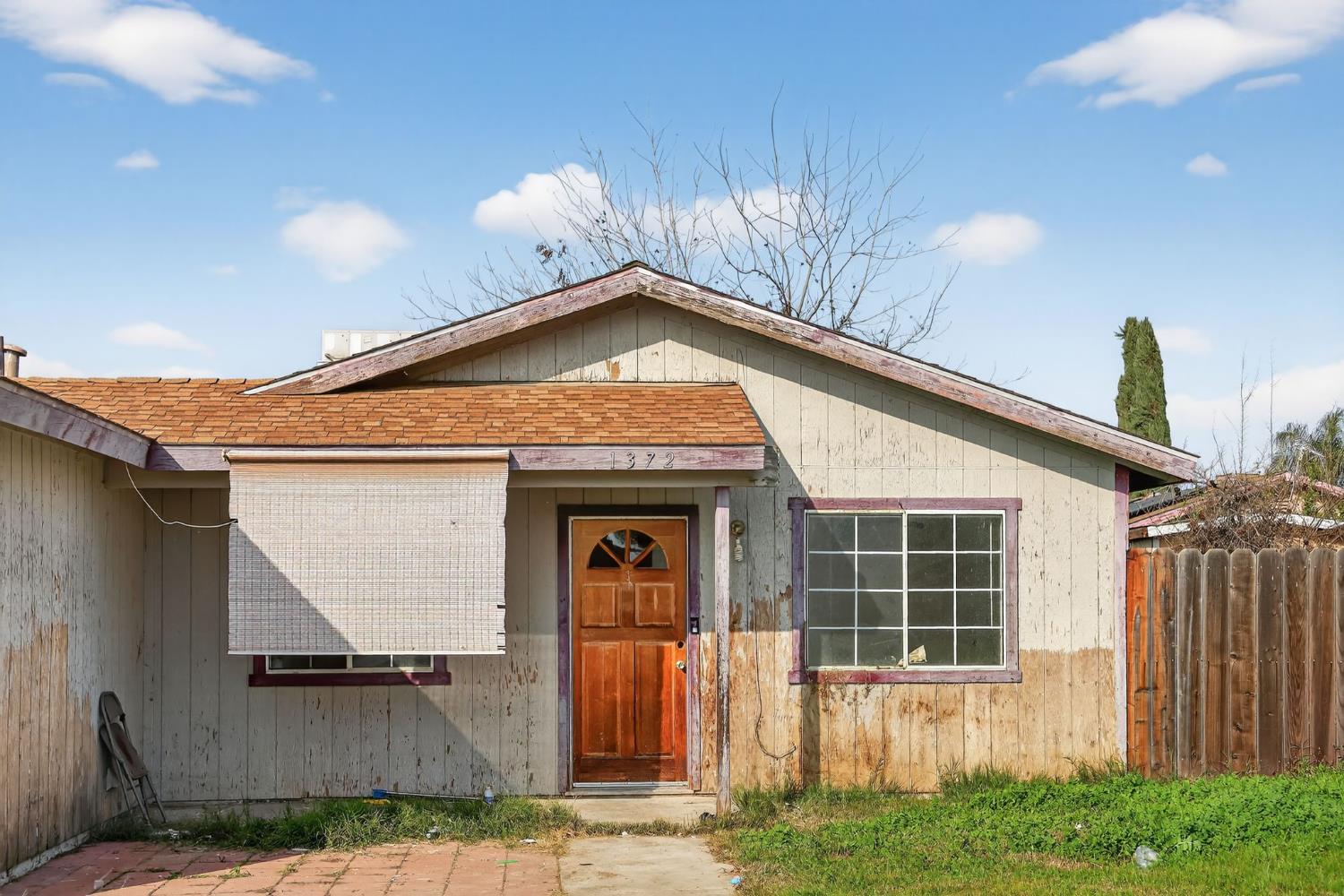 1372 East Laroda Circle Reedley, CA 93654 - Photo 3 of 22