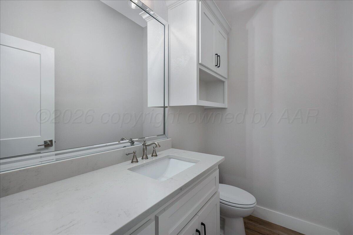 6300 Foley Square Street Amarillo, TX 79119 - Photo 9 of 39 Powder Room