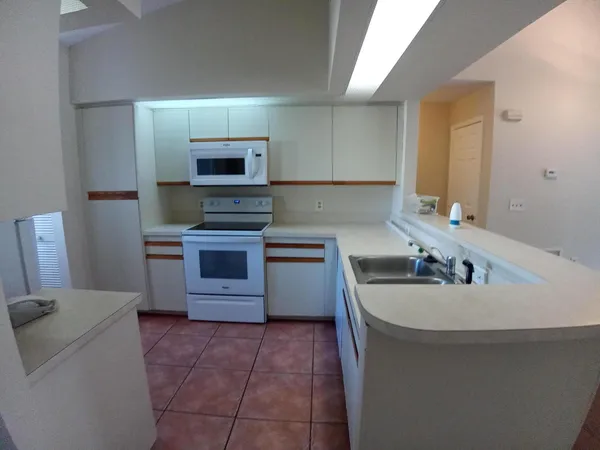 $1,600 | 1237 Country Club Drive, Titusville, FL 32780