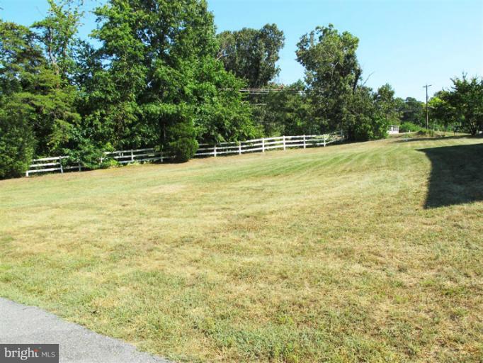 265 Skinners Turn Road Owings, MD 20736 - Photo 7 of 30 View of Front Yard