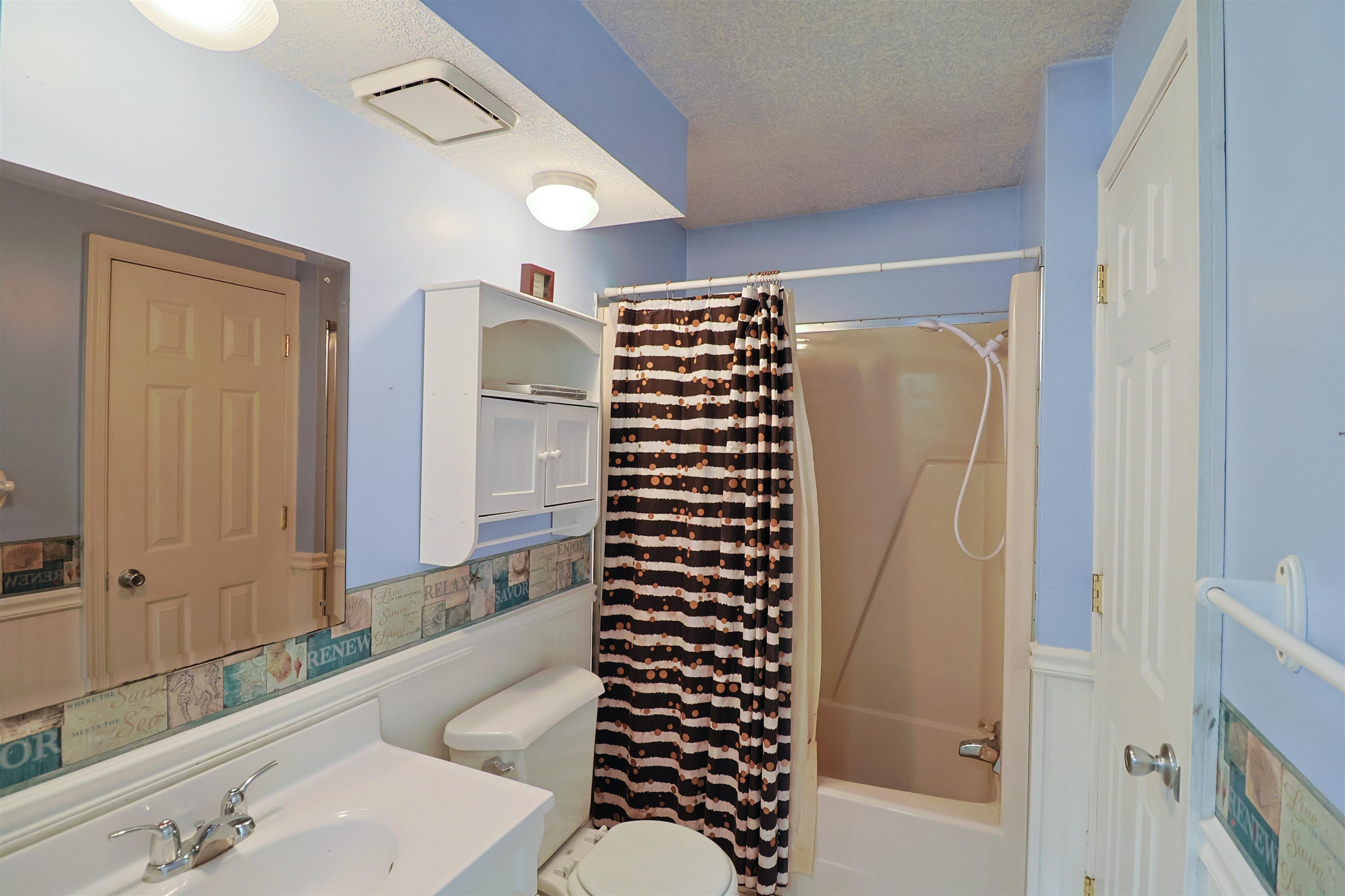 4718 Spur Road Breckenridge, MI 48615 - Photo 13 of 22 1947572-6e14ad77-8e13-473e-a25d-0a33af082390.JPG