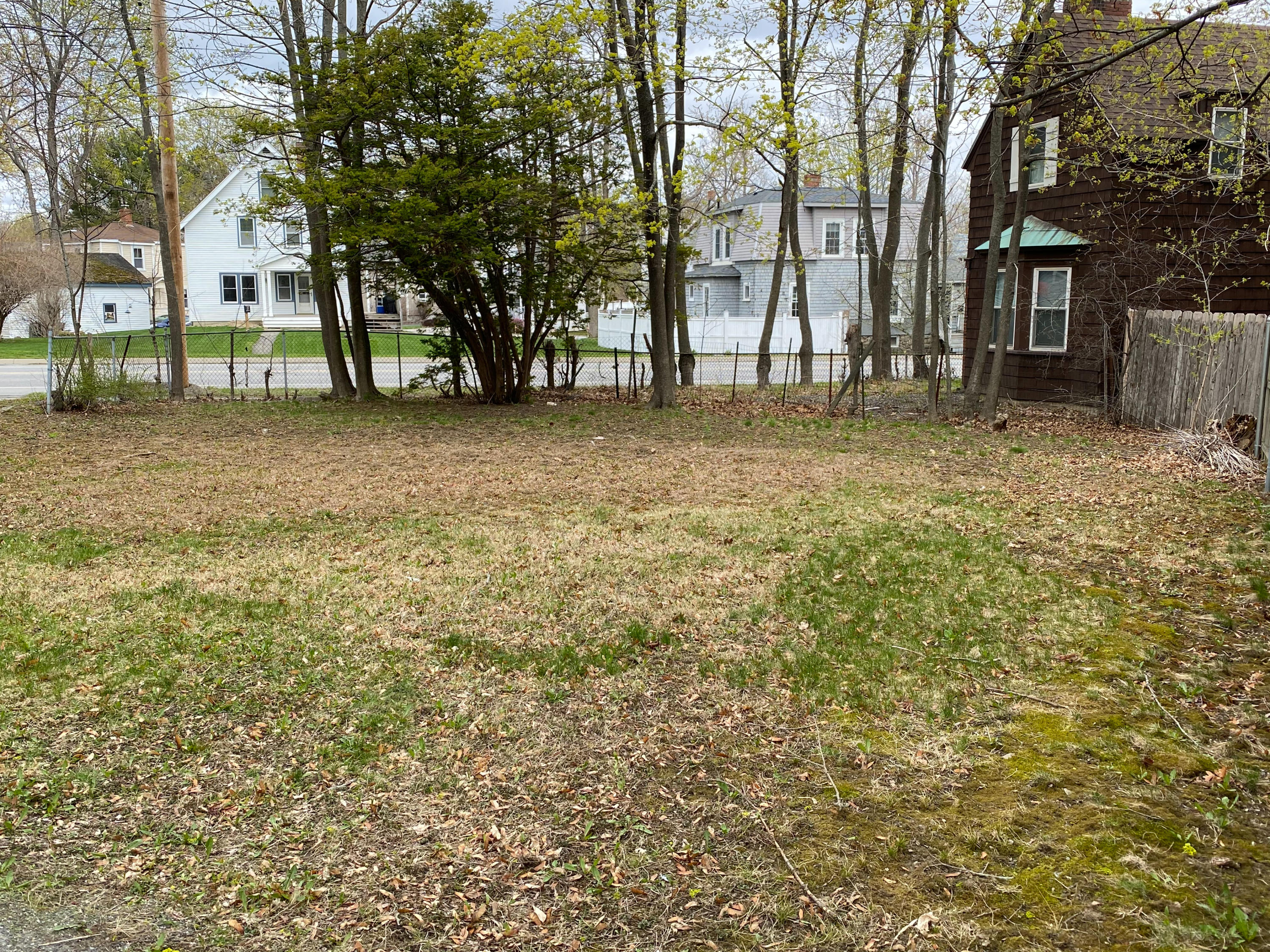 18-20 Boutelle back yard