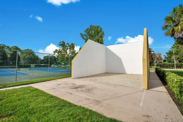 $239,900 | 5286 Willow Court, Unit 505, Orlando, FL 32811