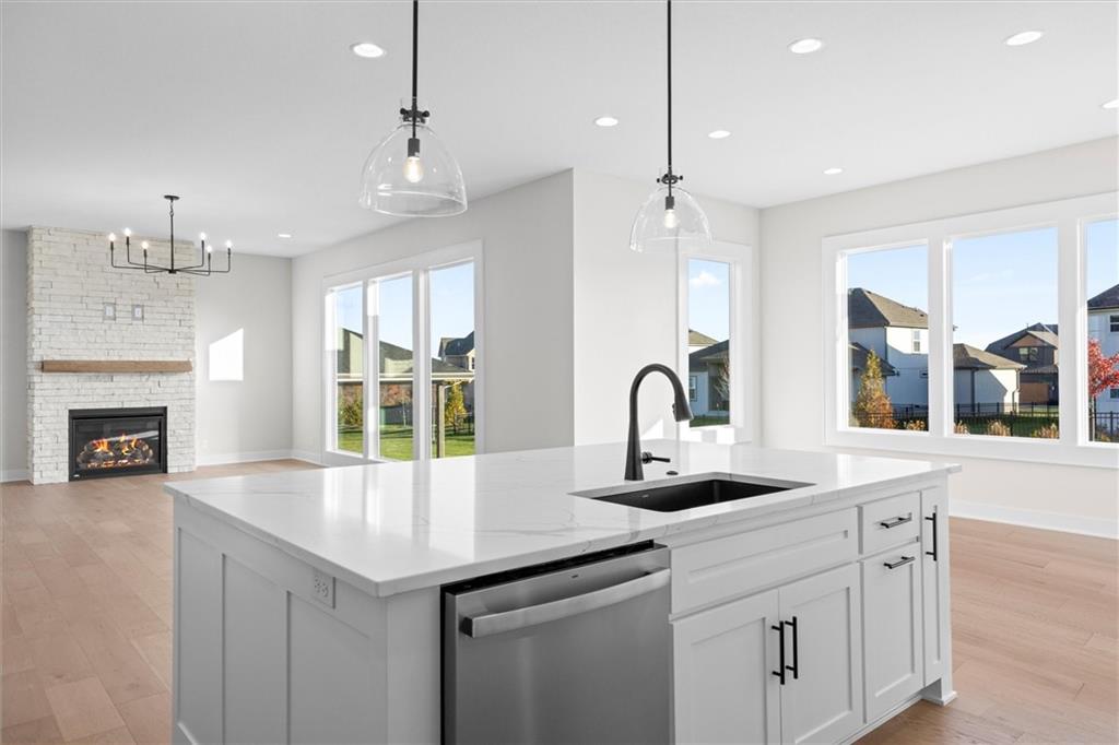 8017 Round Prairie Street Shawnee, KS 66218 - Photo 11 of 39