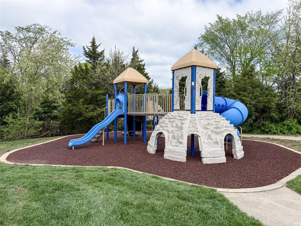 8017 Round Prairie Street Shawnee, KS 66218 - Photo 38 of 39