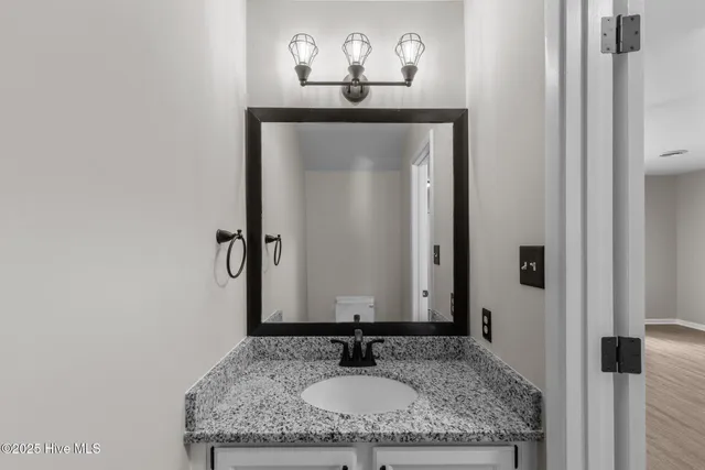 $1,575 | 48 Port W Court, Unit D, Swansboro, NC 28584