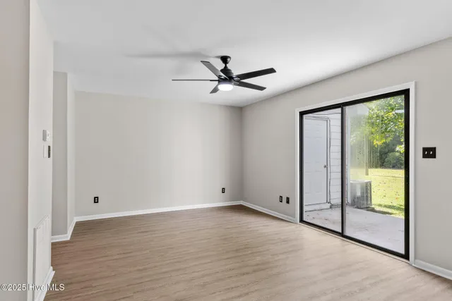 $1,575 | 48 Port W Court, Unit D, Swansboro, NC 28584