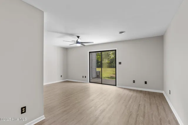 $1,575 | 48 Port W Court, Unit D, Swansboro, NC 28584