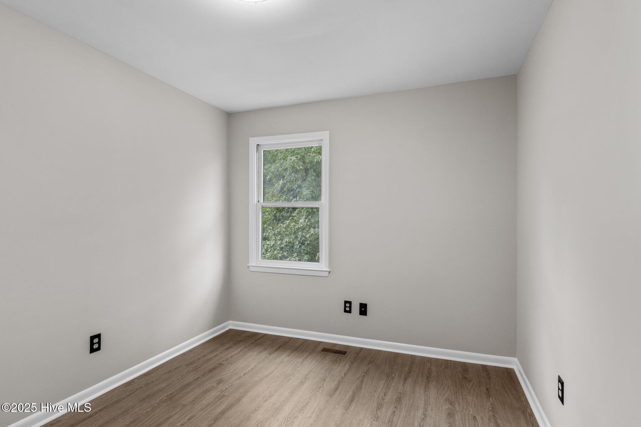 48 Port W Court, Unit D Swansboro, NC 28584 - Photo 19 of 33 Bedroom 1