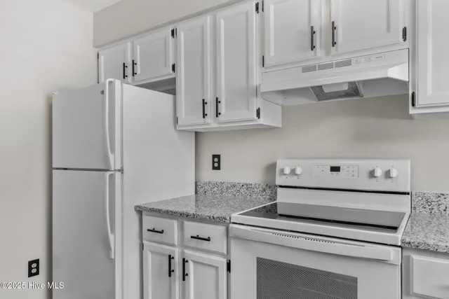 $1,575 | 48 Port W Court, Unit D, Swansboro, NC 28584