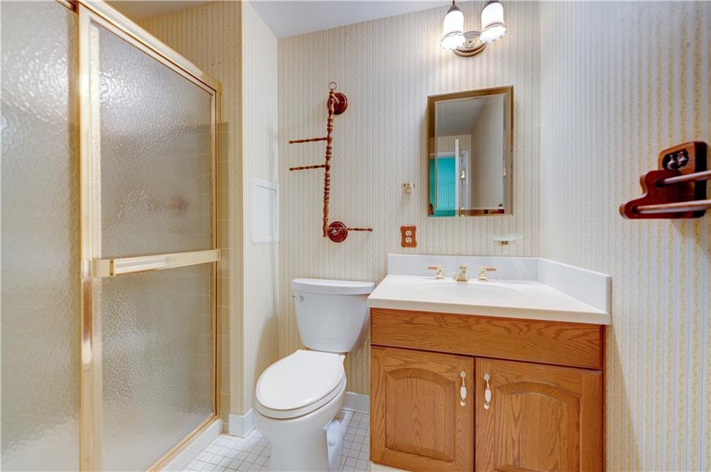 207 Baintree Road Coraopolis, PA 15108 - Photo 16 of 25 Master Bathroom