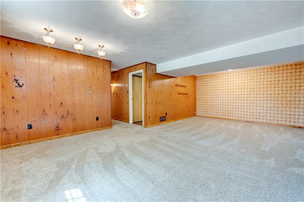 207 Baintree Road Coraopolis, PA 15108 - Photo 17 of 25 Finished Game room