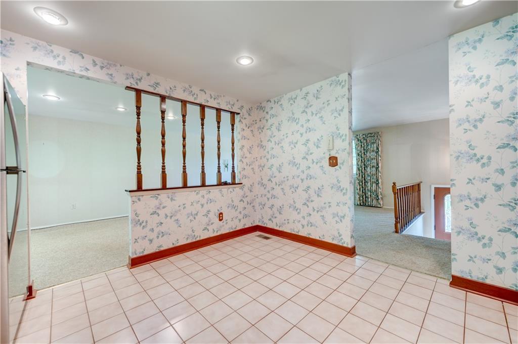207 Baintree Road Coraopolis, PA 15108 - Photo 7 of 25 Gallery Image 7