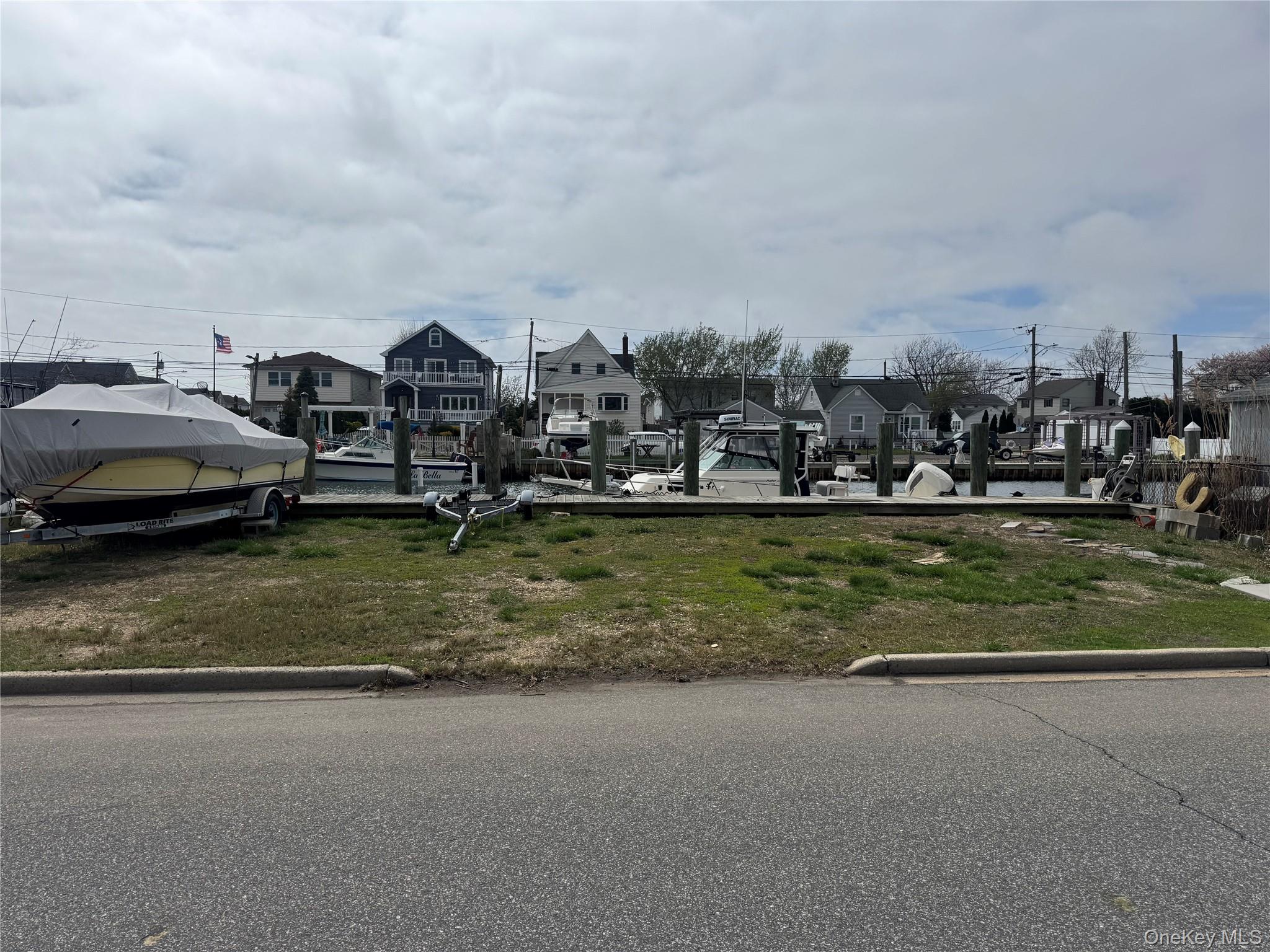 253 East Riviera Drive Lindenhurst, NY 11757 - Photo 24 of 24