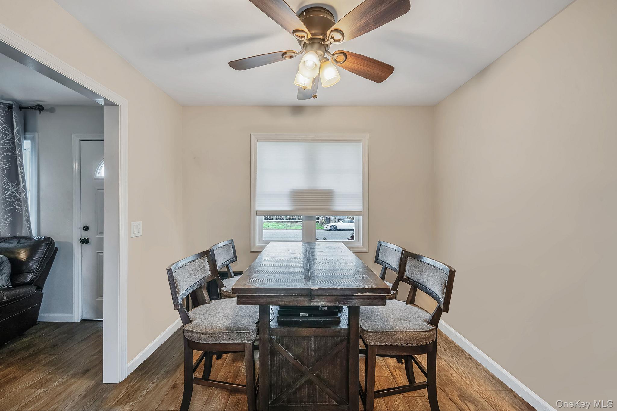253 East Riviera Drive Lindenhurst, NY 11757 - Photo 8 of 24