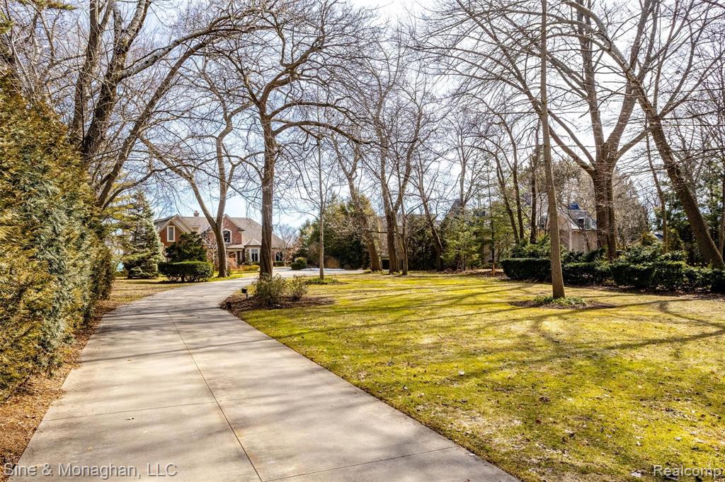 1020 Lake Shore Road Grosse Pointe Shores, MI 48236 - Photo 7 of 94