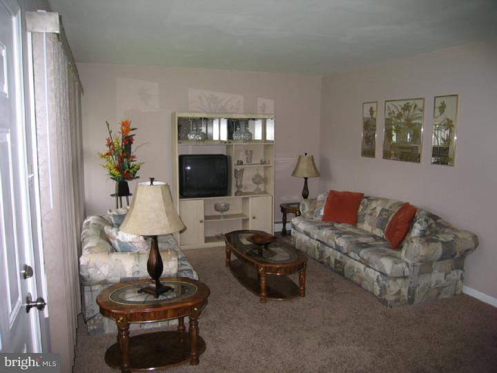 2808 Nestling Road Philadelphia, PA 19154 - Photo 7 of 15 Gallery Image 7