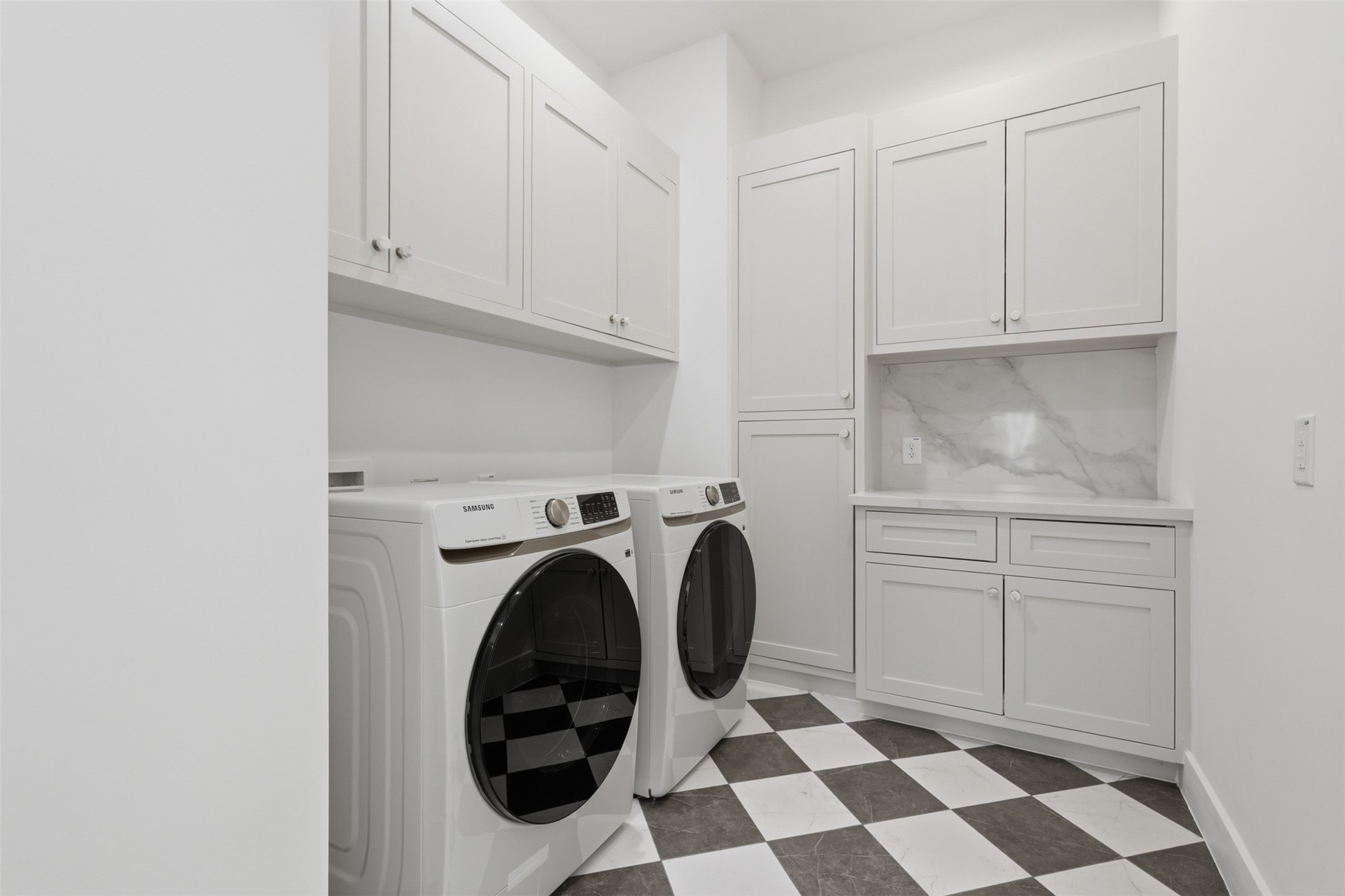 544 Cascade Street Bellaire, TX 77401 - Photo 46 of 47