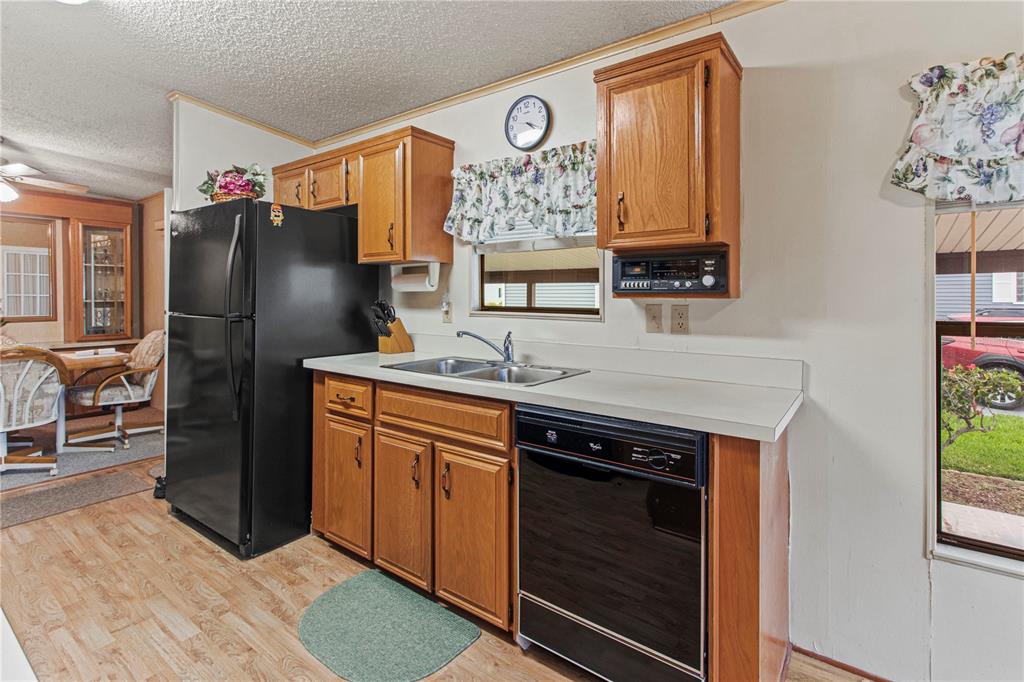 135 Hummingbird Avenue Ellenton, FL 34222 - Photo 14 of 48