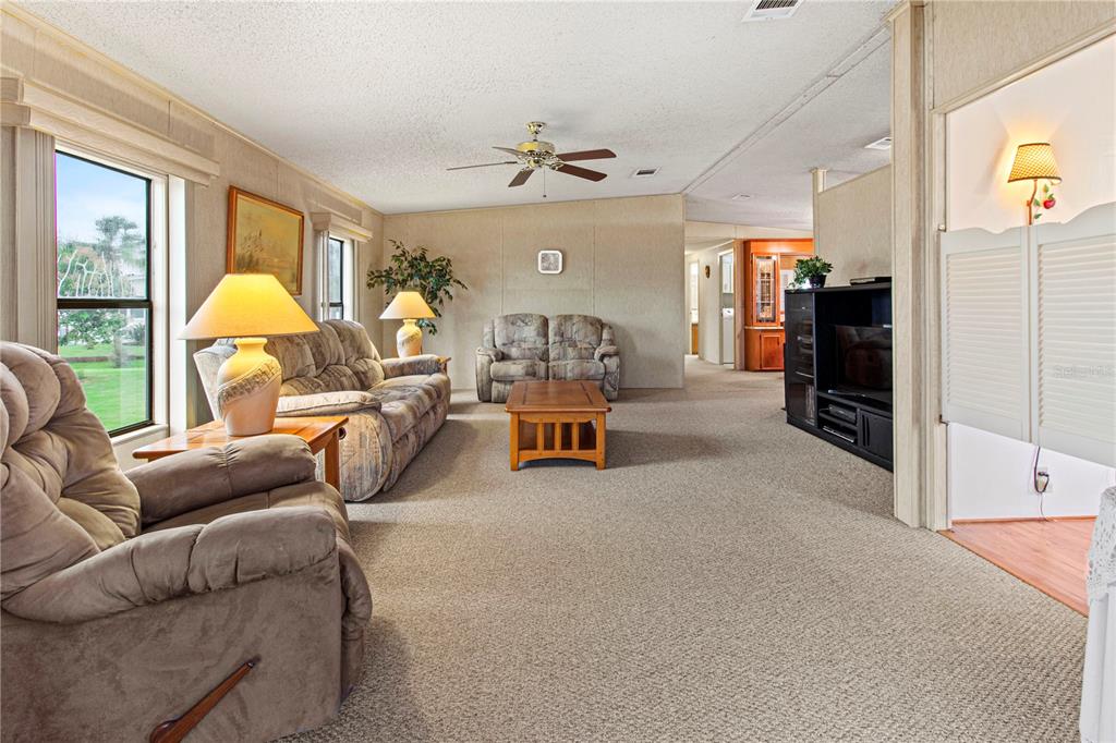 135 Hummingbird Avenue Ellenton, FL 34222 - Photo 10 of 48