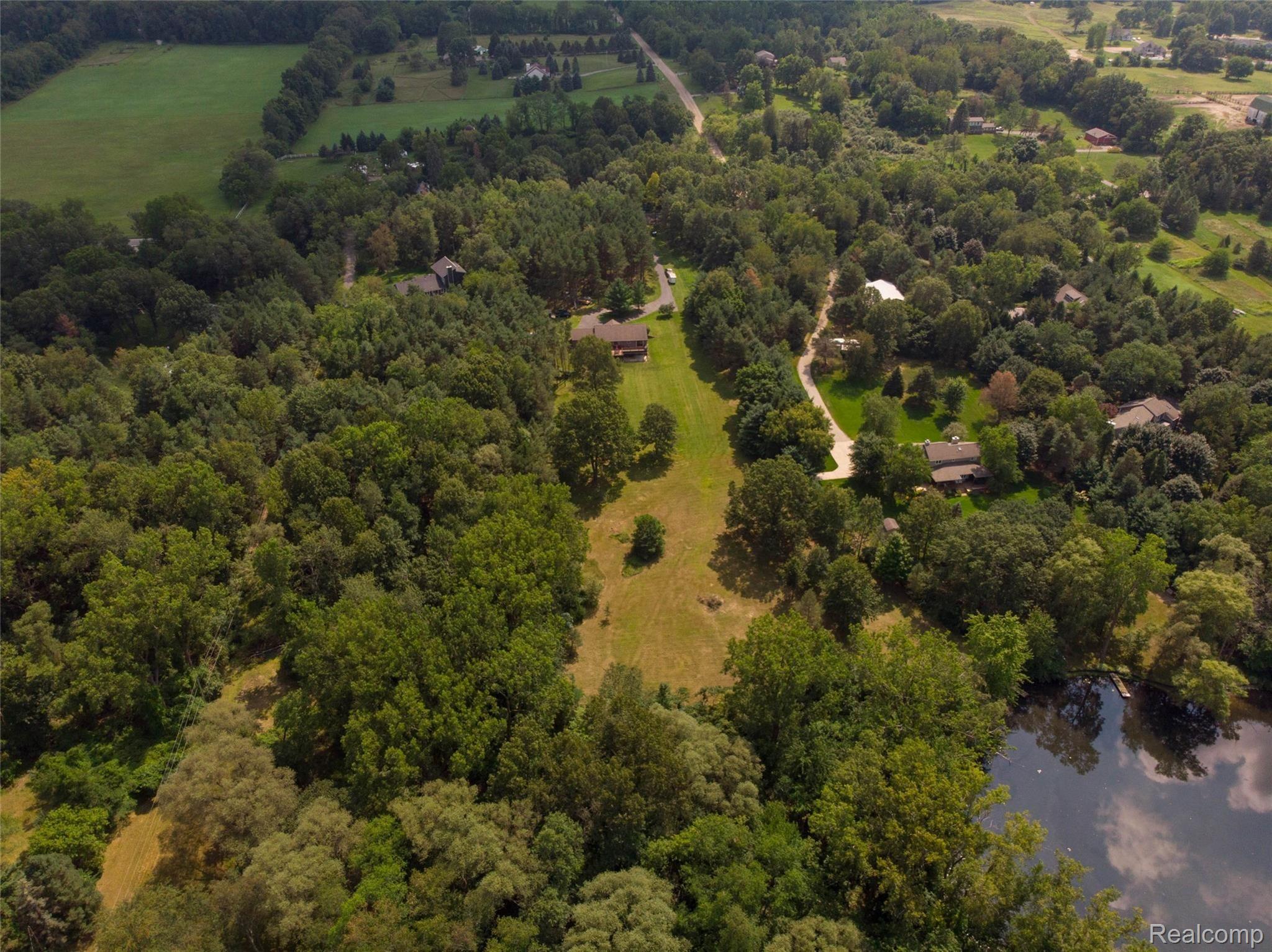 1314 Middle Road Highland, MI 48357 - Photo 57 of 60 DJI_0677.jpg