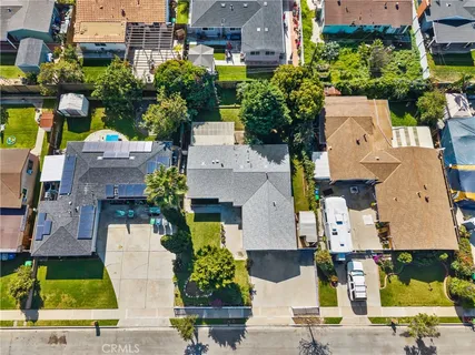 $1,095,000 | 911 Darrell Street, Costa Mesa, CA 92627
