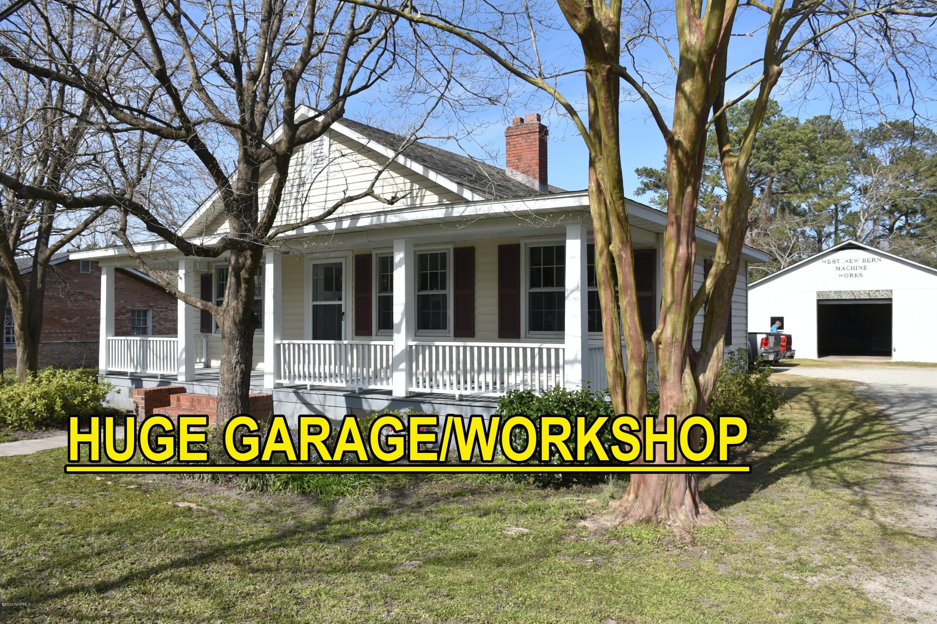 3304 Oaks Road New Bern, NC 28560 - Photo 1 of 35 HOUSE & WORKSHOP